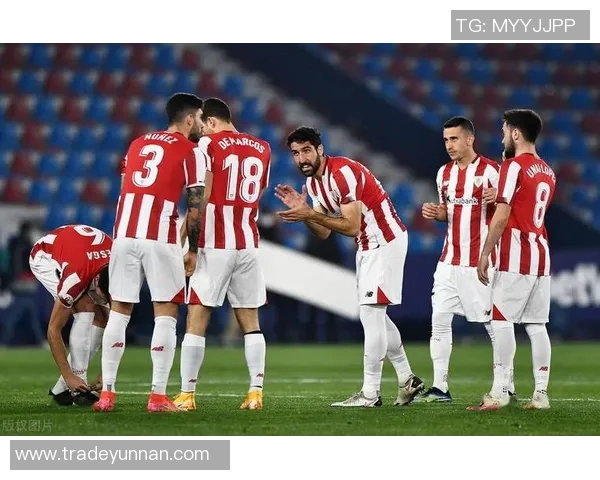 国王杯激战AC米兰逆转那不勒斯上演惊天大逆转全场沸腾